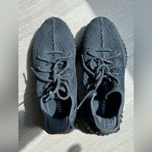 Yeezy Boost 350 V2 'Black Non-Reflective'